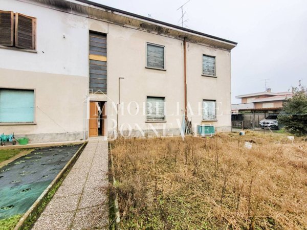 casa indipendente in vendita a Rovello Porro