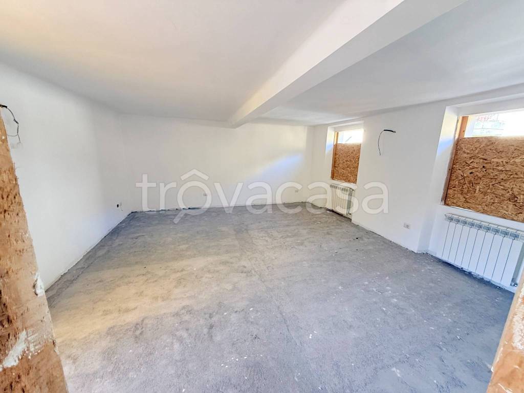 appartamento in vendita a Rovello Porro