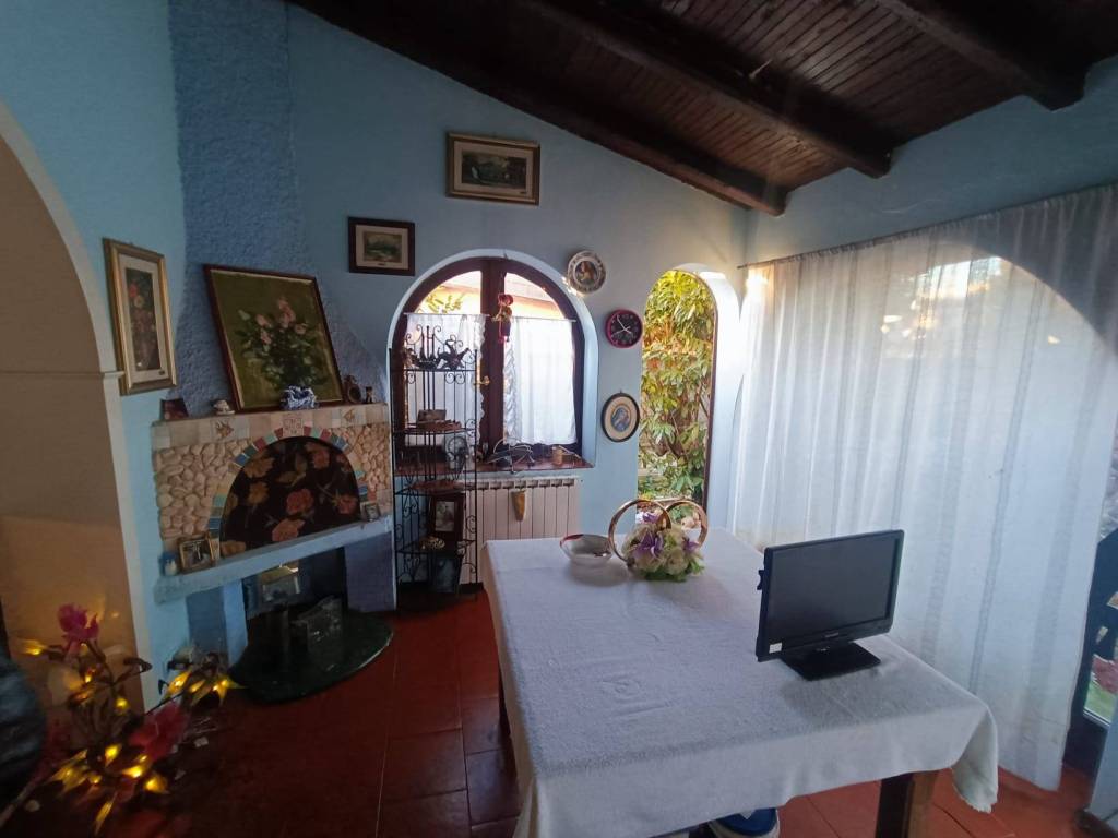 casa indipendente in vendita a Rovello Porro