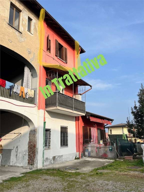 appartamento in vendita a Rovello Porro