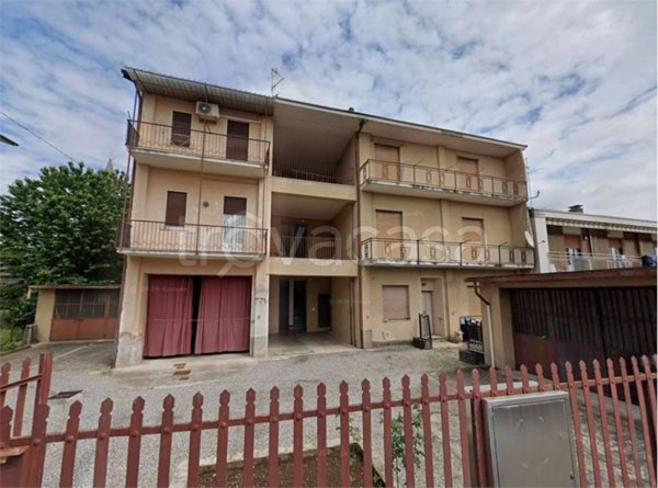 appartamento in vendita a Rovello Porro