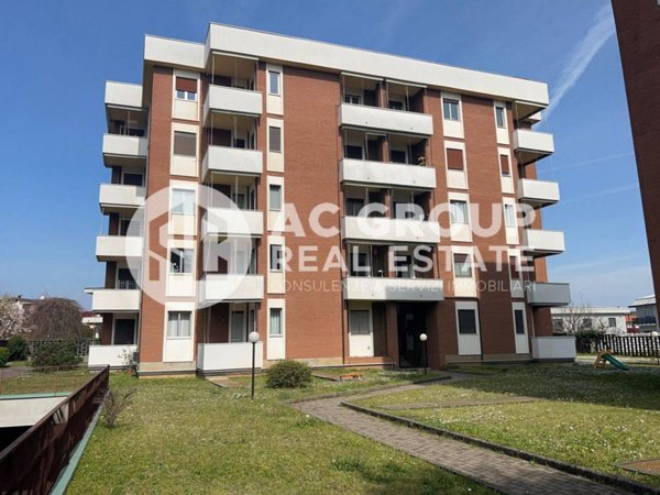 appartamento in vendita a Rovello Porro