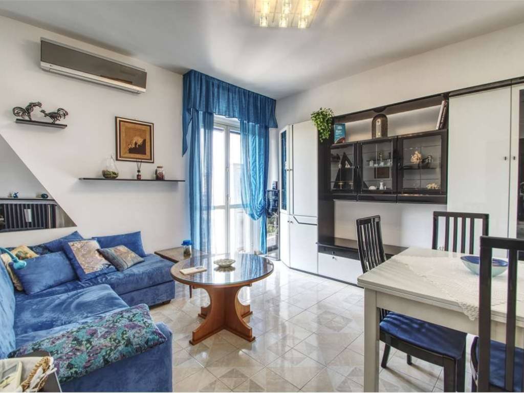 appartamento in vendita a Rovello Porro