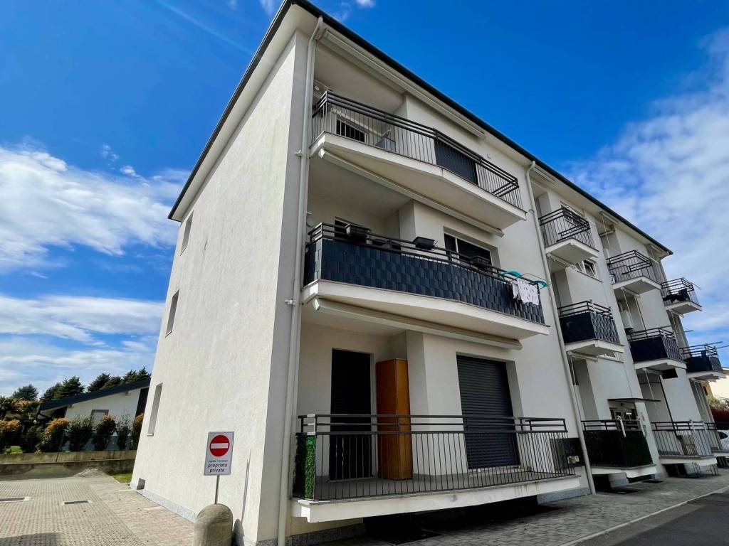 appartamento in vendita a Rovello Porro