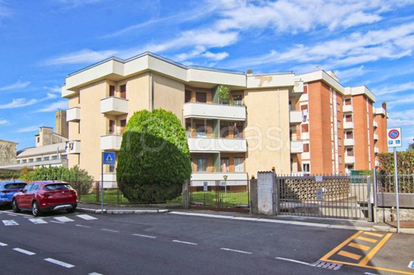 appartamento in vendita a Rovello Porro