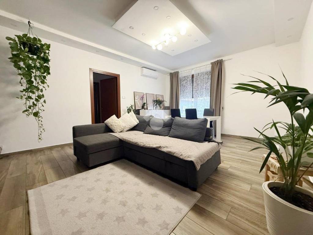 appartamento in vendita a Rovello Porro