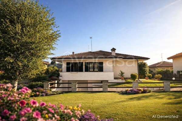 casa indipendente in vendita a Rovello Porro