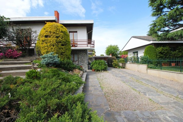casa indipendente in vendita a Rovello Porro