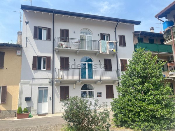 appartamento in vendita a Rovello Porro