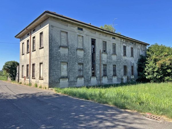casa indipendente in vendita a Rovello Porro