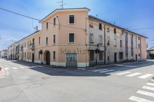 appartamento in vendita a Rovello Porro
