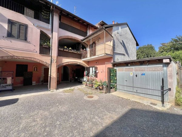 appartamento in vendita a Rovello Porro