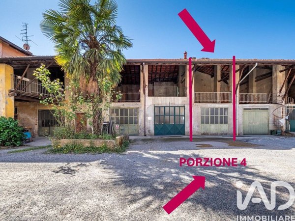 casale in vendita a Rovello Porro