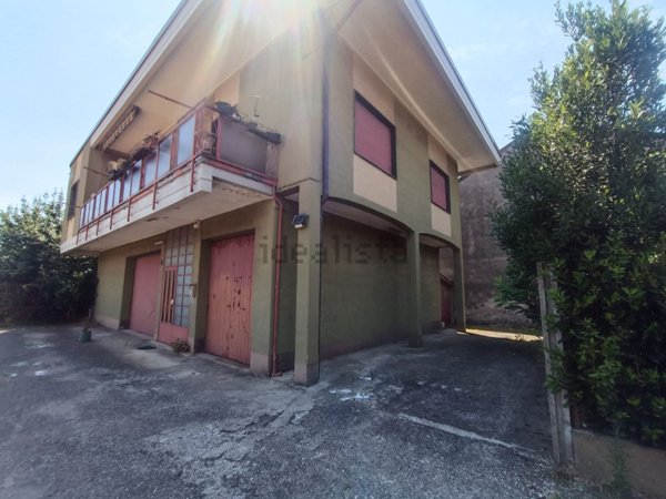 casa indipendente in vendita a Rovello Porro