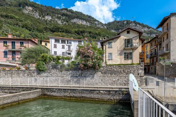 casa indipendente in vendita a Sala Comacina