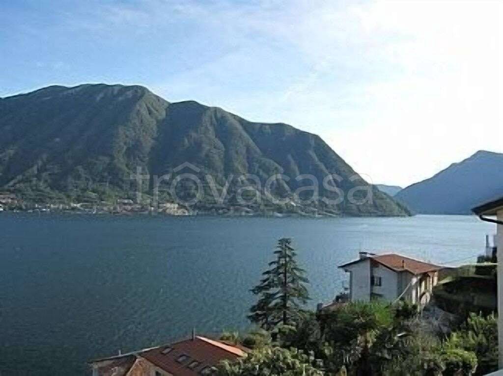 appartamento in vendita a Sala Comacina
