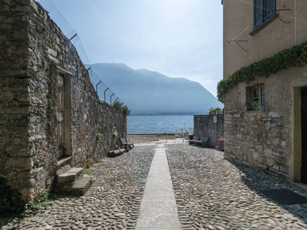 casa indipendente in vendita a Sala Comacina