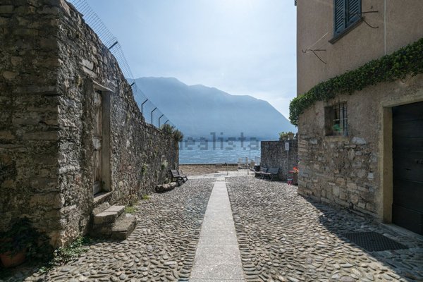 casa indipendente in vendita a Sala Comacina