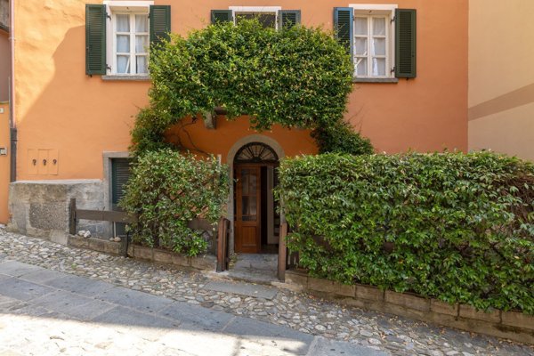 casa indipendente in vendita a Sala Comacina
