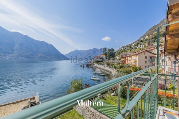 casa semindipendente in vendita a Sala Comacina