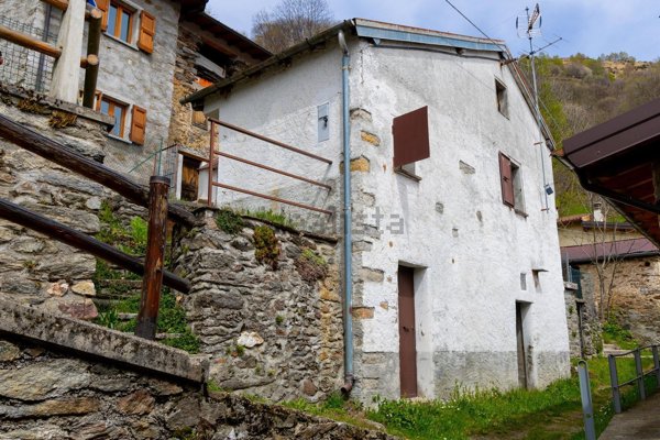 pentavano in vendita a San Bartolomeo Val Cavargna