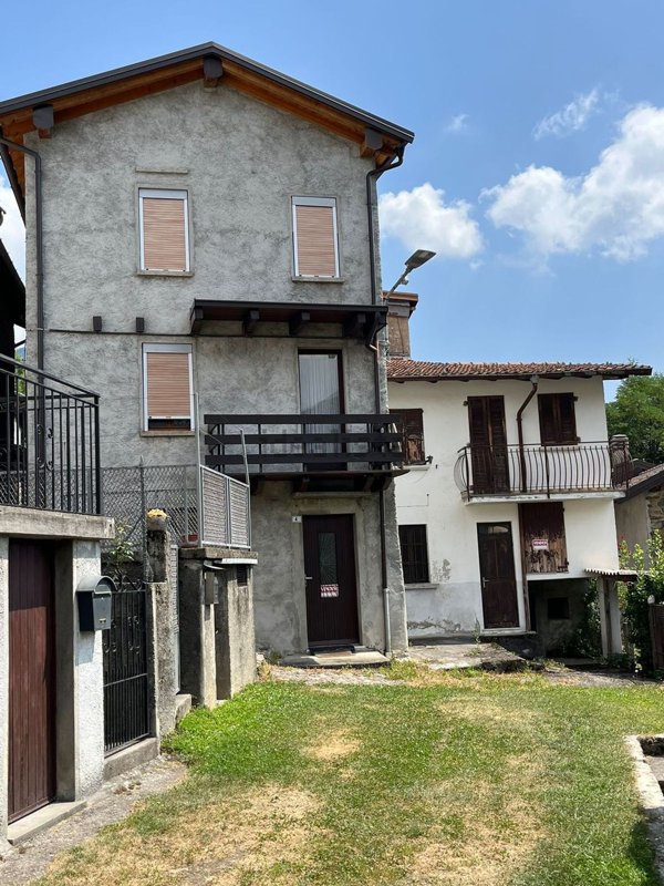 casa indipendente in vendita a San Bartolomeo Val Cavargna