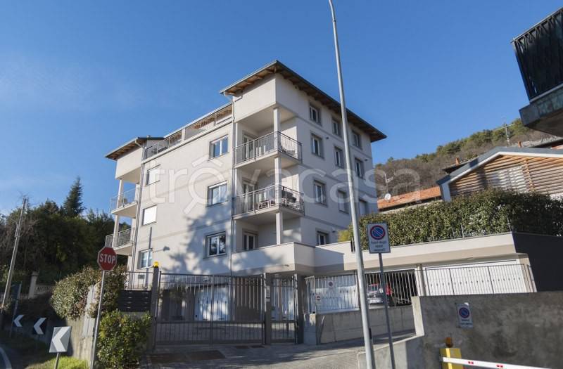 appartamento in vendita a San Fermo della Battaglia in zona Cavallasca