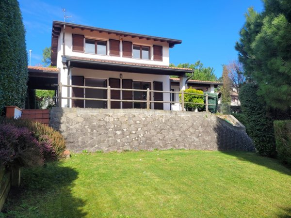 casa indipendente in vendita a San Fermo della Battaglia in zona Cavallasca