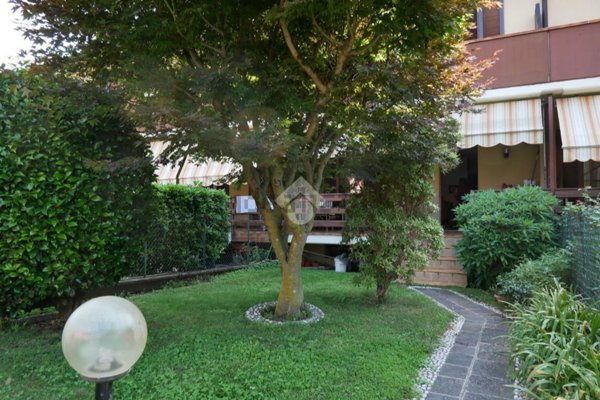 casa indipendente in vendita a San Fermo della Battaglia in zona Cavallasca