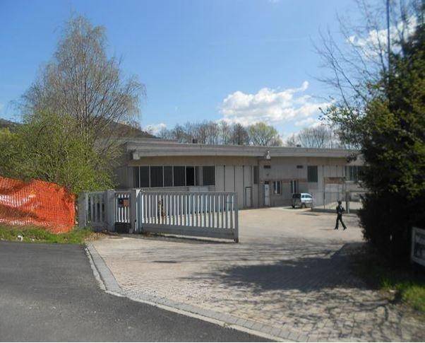 locale commerciale in vendita a San Fermo della Battaglia in zona Cavallasca