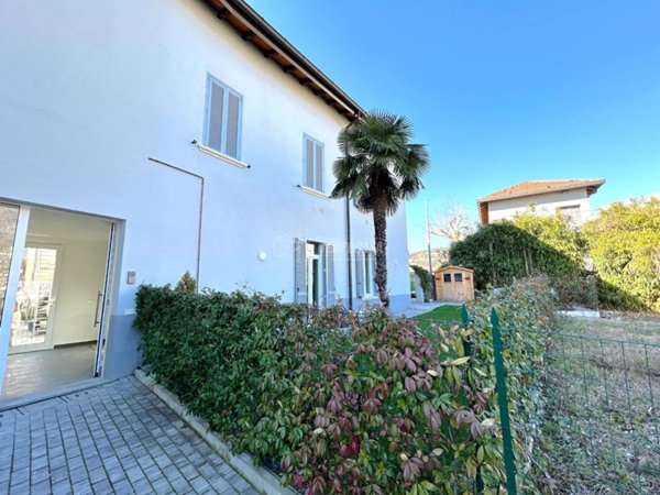 appartamento in vendita a San Fermo della Battaglia in zona Cavallasca