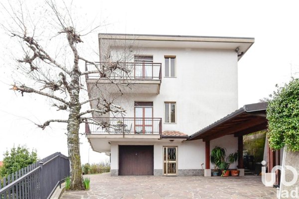 appartamento in vendita a San Fermo della Battaglia in zona Cavallasca