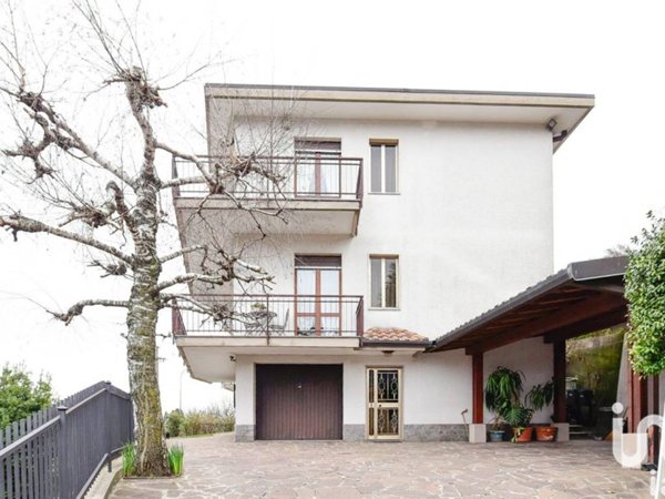 appartamento in vendita a San Fermo della Battaglia in zona Cavallasca