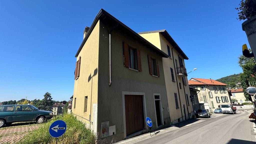 casa indipendente in vendita a San Fermo della Battaglia in zona Cavallasca