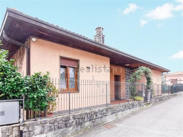 casa indipendente in vendita a San Fermo della Battaglia