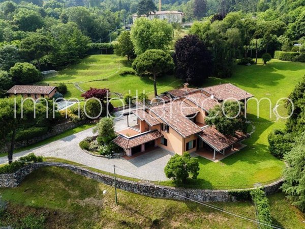 casa indipendente in vendita a San Fermo della Battaglia in zona Cavallasca
