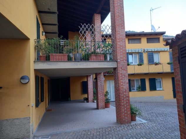 appartamento in vendita a San Fermo della Battaglia in zona Cavallasca