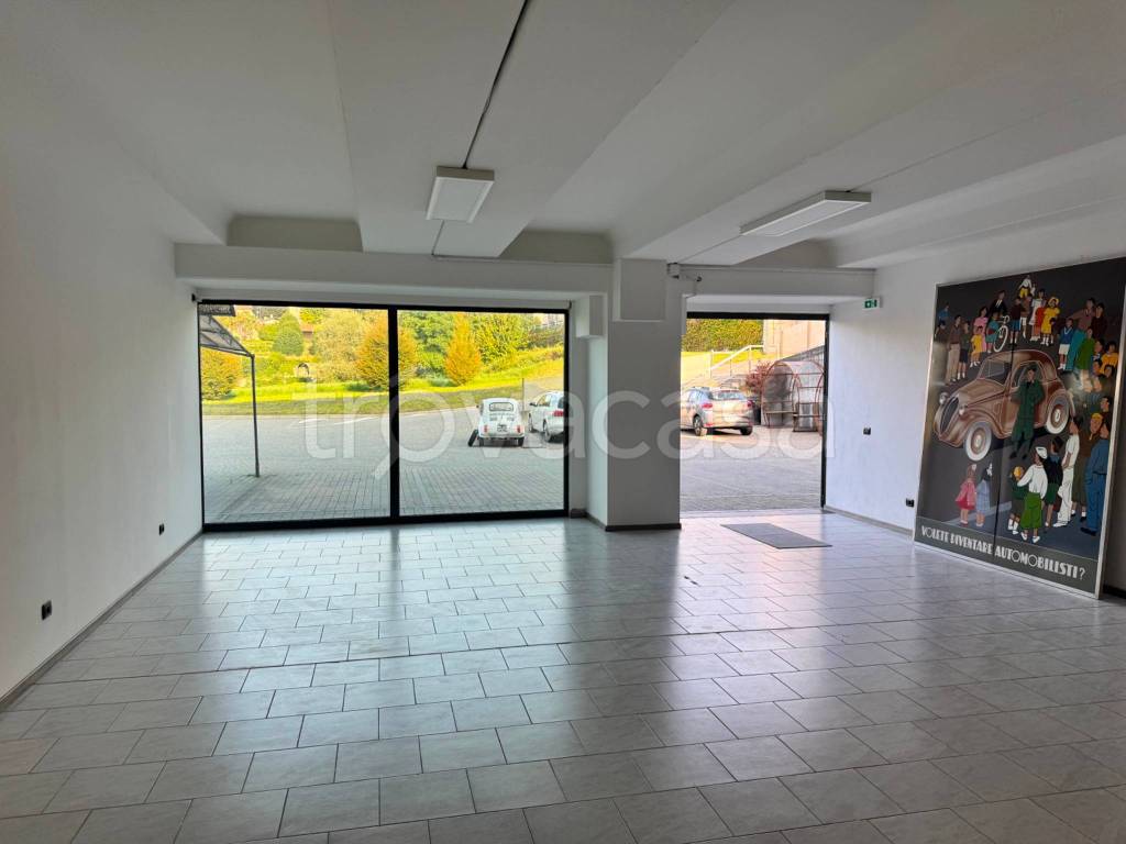 negozio in vendita a San Fermo della Battaglia