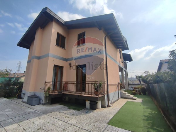 casa indipendente in vendita a San Fermo della Battaglia