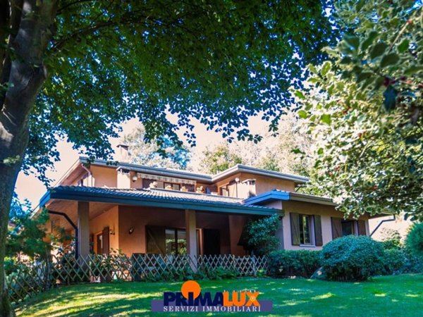 casa indipendente in vendita a San Fermo della Battaglia