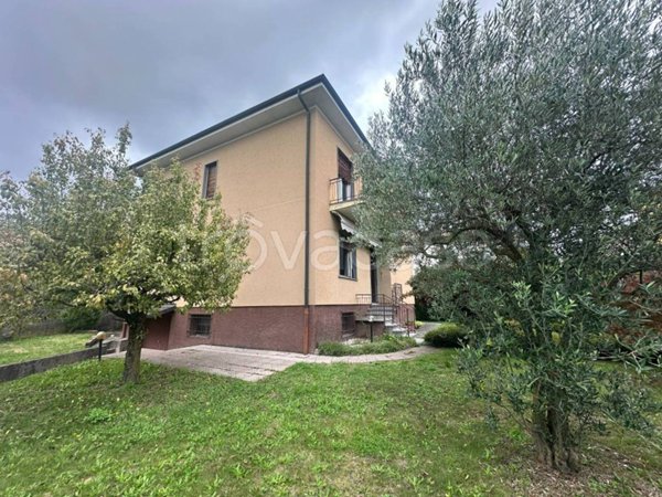 casa indipendente in vendita a San Fermo della Battaglia in zona Cavallasca