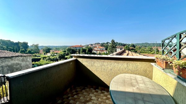 casa indipendente in vendita a San Fermo della Battaglia in zona Cavallasca