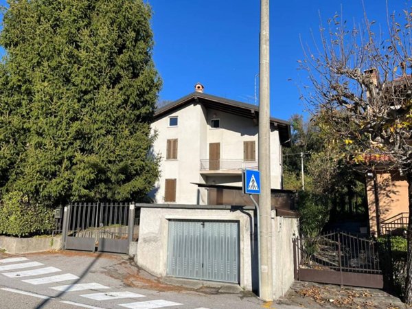 casa indipendente in vendita a San Fermo della Battaglia