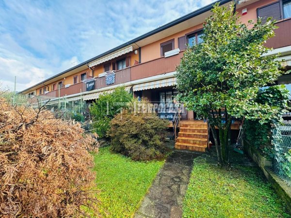 casa indipendente in vendita a San Fermo della Battaglia in zona Cavallasca