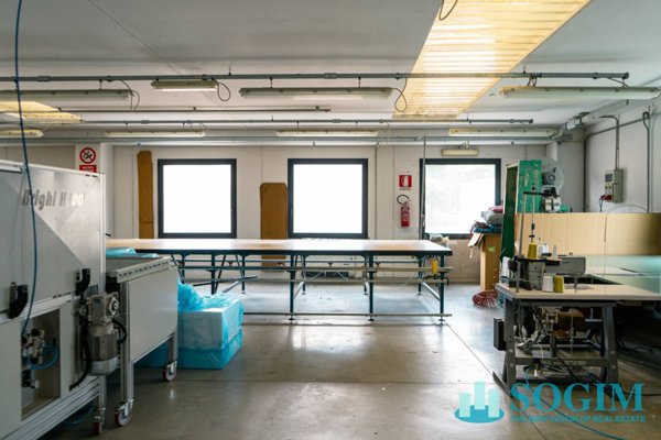 locale di sgombero in vendita a San Fermo della Battaglia