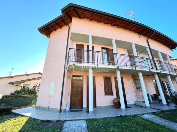 appartamento in vendita a San Fermo della Battaglia in zona Cavallasca