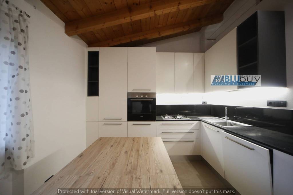 appartamento in vendita a San Fermo della Battaglia in zona Cavallasca