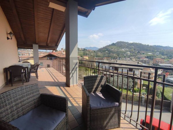 casa indipendente in vendita a San Fermo della Battaglia