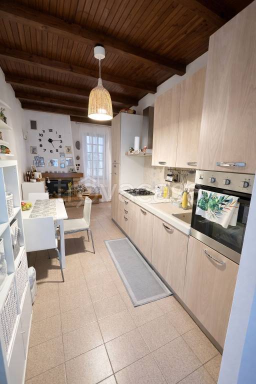 casa indipendente in vendita a San Fermo della Battaglia