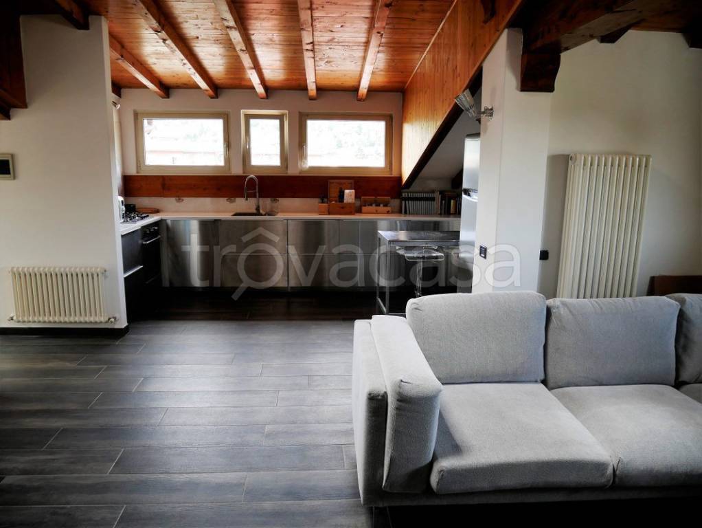 appartamento in vendita a San Fermo della Battaglia in zona Cavallasca